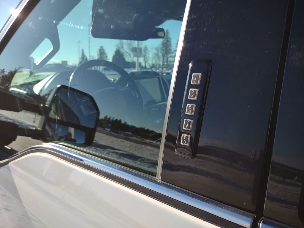 2022 Ford F-450SD Platinum DRW