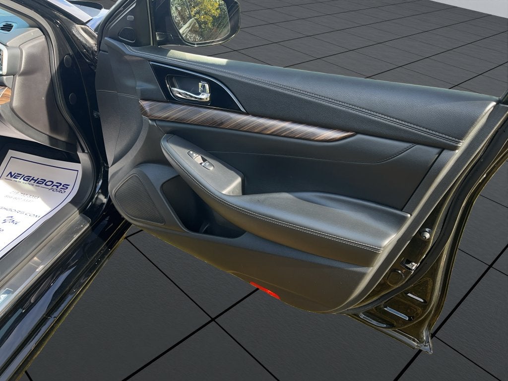 2016 Nissan Maxima Platinum