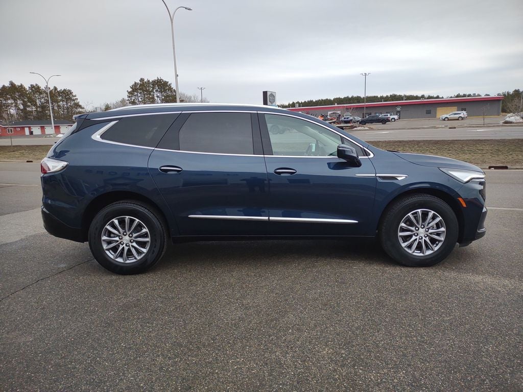 2022 Buick Enclave Essence