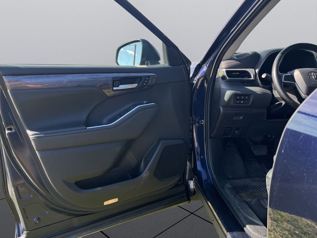 2023 Toyota Highlander Platinum