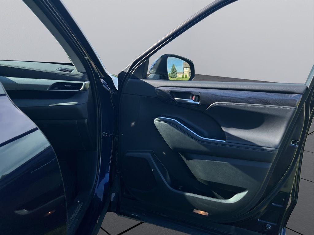 2023 Toyota Highlander Platinum