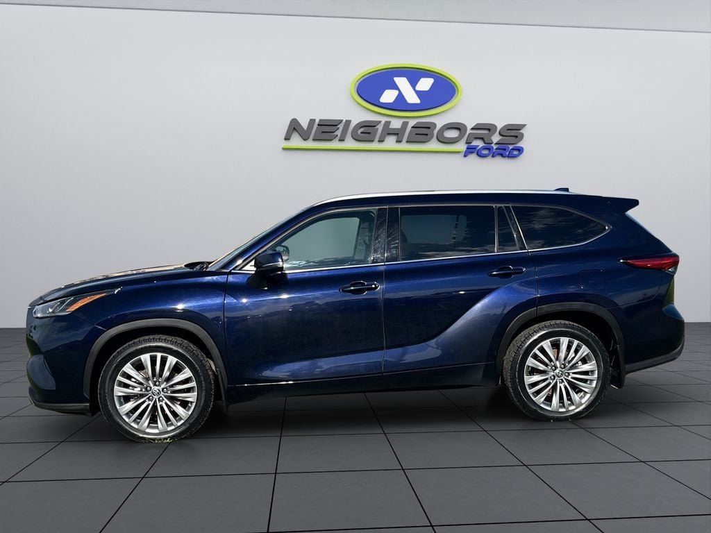 2023 Toyota Highlander Platinum