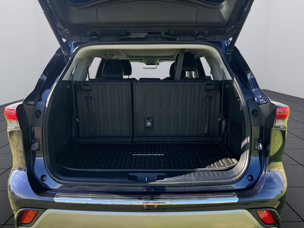 2023 Toyota Highlander Platinum