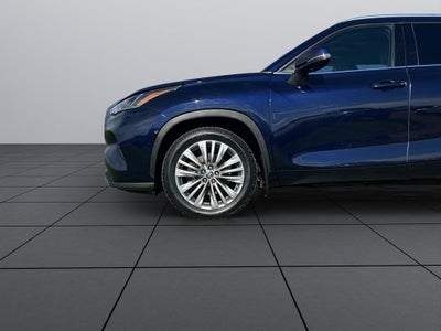 2023 Toyota Highlander Platinum