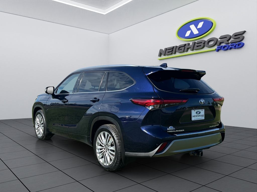 2023 Toyota Highlander Platinum