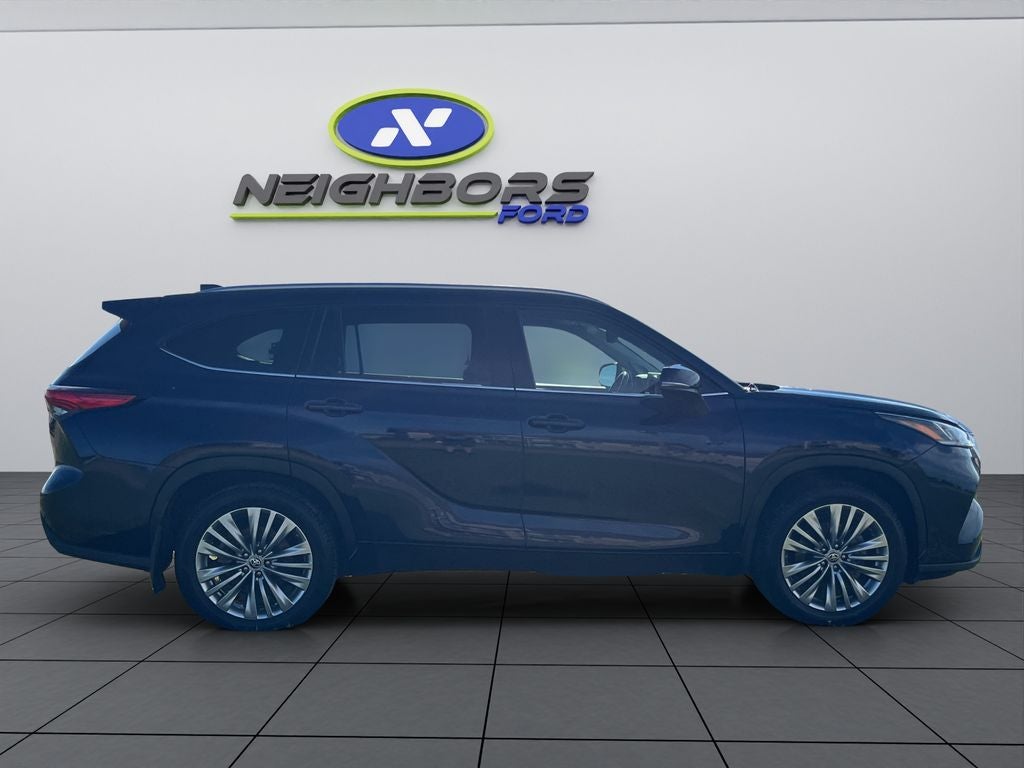 2023 Toyota Highlander Platinum