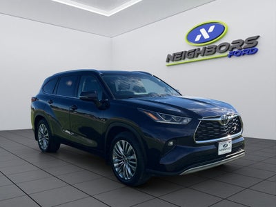 2023 Toyota Highlander Platinum