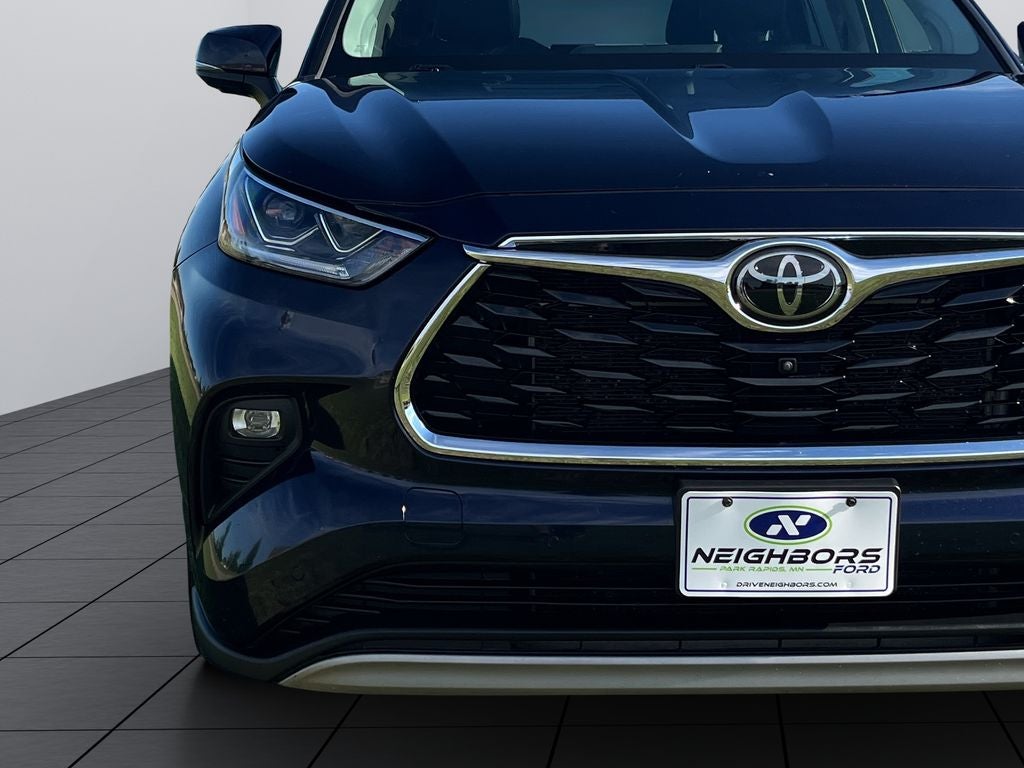 2023 Toyota Highlander Platinum