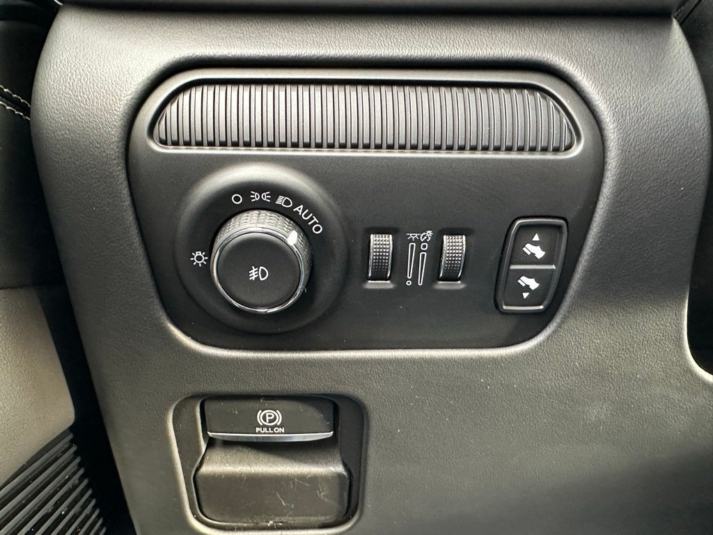 2022 Jeep Grand Wagoneer Series II