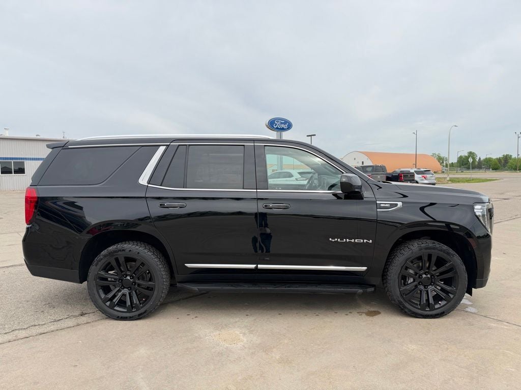 2022 GMC Yukon SLT