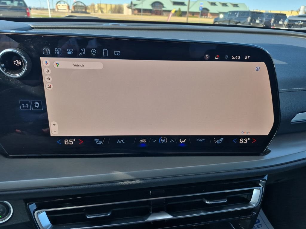 2025 Chevrolet Traverse LT