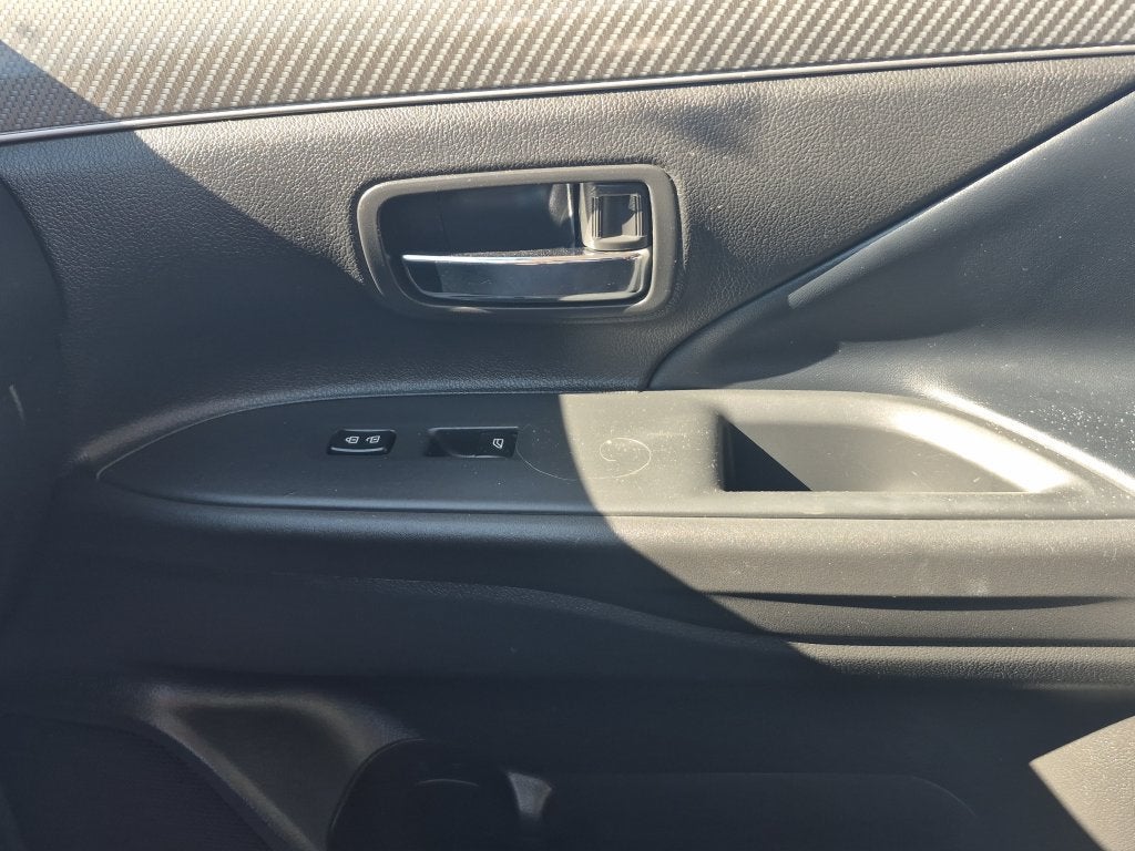 2019 Mitsubishi Outlander ES